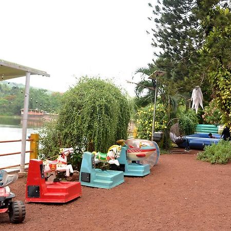 Mayem Lakeview Hotell Goa Eksteriør bilde