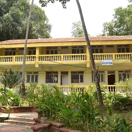 Mayem Lakeview Hotell Goa Eksteriør bilde