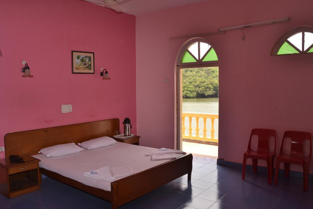 Mayem Lakeview Hotell Goa Rom bilde